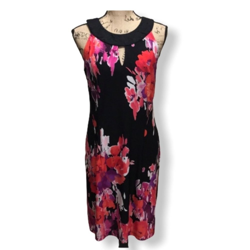 {Dress Barn} Floral Keyhole Sleeveless Dress